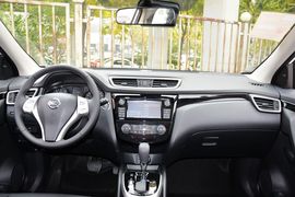 2016款日产逍客2.0L