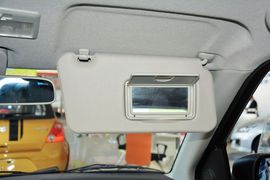 2015款铃木雨燕1.5L手动限定版