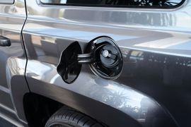 2015款Jeep自由客2.0L运动版