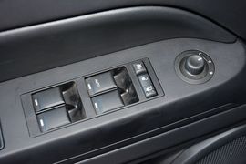 2015款Jeep自由客2.0L运动版