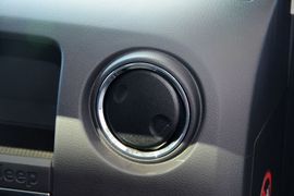 2015款Jeep自由客2.0L运动版