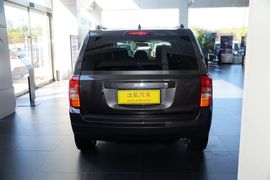 2015款Jeep自由客2.0L运动版