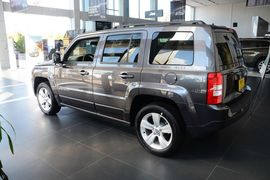 2015款Jeep自由客2.0L运动版