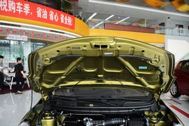 2013款日产骊威劲锐版1.6XL手动舒适型