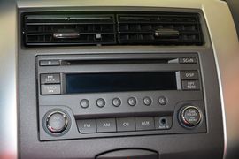 2013款日产骊威劲锐版1.6XL手动舒适型