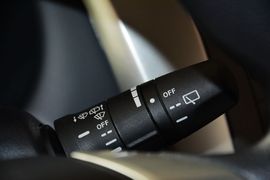 2013款日产骊威劲锐版1.6XL手动舒适型