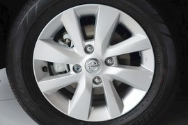 2013款日产骊威劲锐版1.6XL手动舒适型