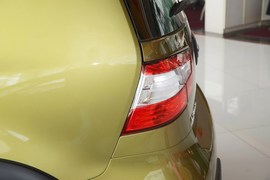 2013款日产骊威劲锐版1.6XL手动舒适型