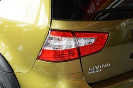 2013款日产骊威劲锐版1.6XL手动舒适型