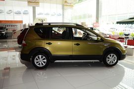 2013款日产骊威劲锐版1.6XL手动舒适型