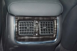 2016款丰田皇冠2.0T精英版