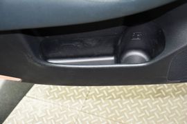 2016款丰田皇冠2.0T精英版