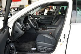 2016款丰田皇冠2.0T精英版