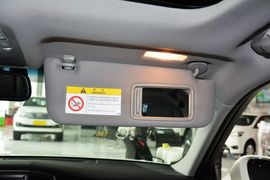 2016款丰田皇冠2.0T精英版