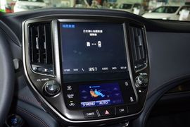 2016款丰田皇冠2.0T精英版