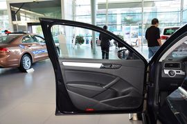 2015款大众帕萨特1.8TSI