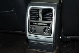2015款大众帕萨特1.8TSI