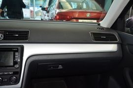 2015款大众帕萨特1.8TSI
