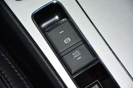 2015款大众帕萨特1.8TSI