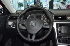 2015款大众帕萨特1.8TSI