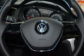 2015款大众朗逸1.6L自动舒适型