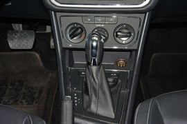 2015款大众朗逸1.6L自动舒适型