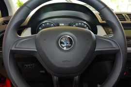 2015款斯柯达晶锐1.6L自动创行版