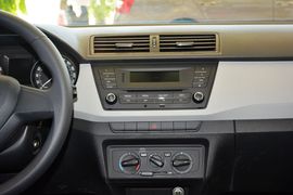 2015款斯柯达晶锐1.6L自动创行版