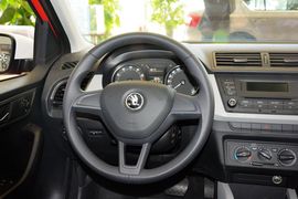 2015款斯柯达晶锐1.6L自动创行版