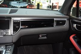 2016款保时捷Macan