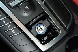 2016款保时捷Macan