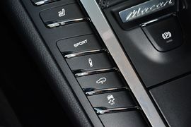 2016款保时捷Macan