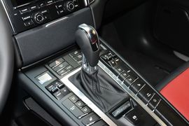 2016款保时捷Macan