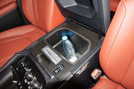 2016款雷克萨斯LX570