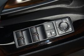 2016款雷克萨斯LX570