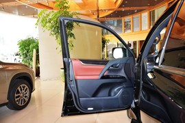 2016款雷克萨斯LX570