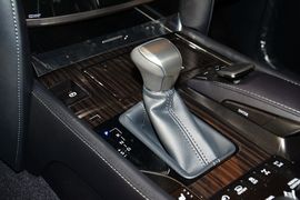 2016款雷克萨斯LX570