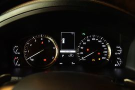 2016款雷克萨斯LX570