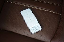 2015款比亚迪唐2.0T四驱旗舰型