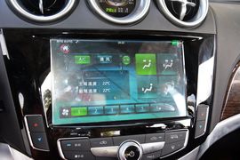 2015款比亚迪唐2.0T四驱旗舰型