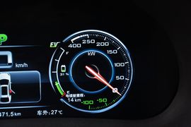 2015款比亚迪唐2.0T四驱旗舰型