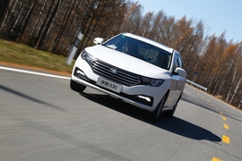 奔腾B30长白山试驾