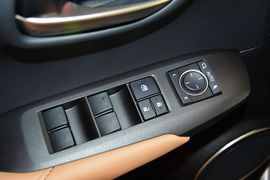 2016款雷克萨斯NX200t全驱锋尚版