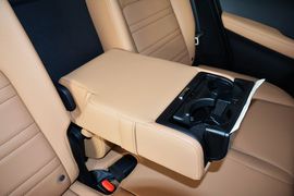 2016款雷克萨斯NX200t全驱锋尚版