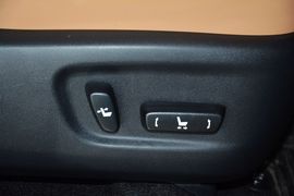 2016款雷克萨斯NX200t全驱锋尚版