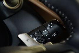 2016款雷克萨斯NX200t全驱锋尚版