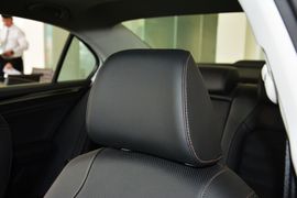 2015款大众速腾230TSI手动豪华型
