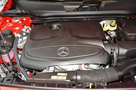 2015款奔驰GLA200时尚型