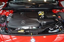 2015款奔驰GLA200时尚型