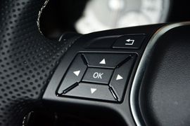 2015款奔驰GLA200时尚型